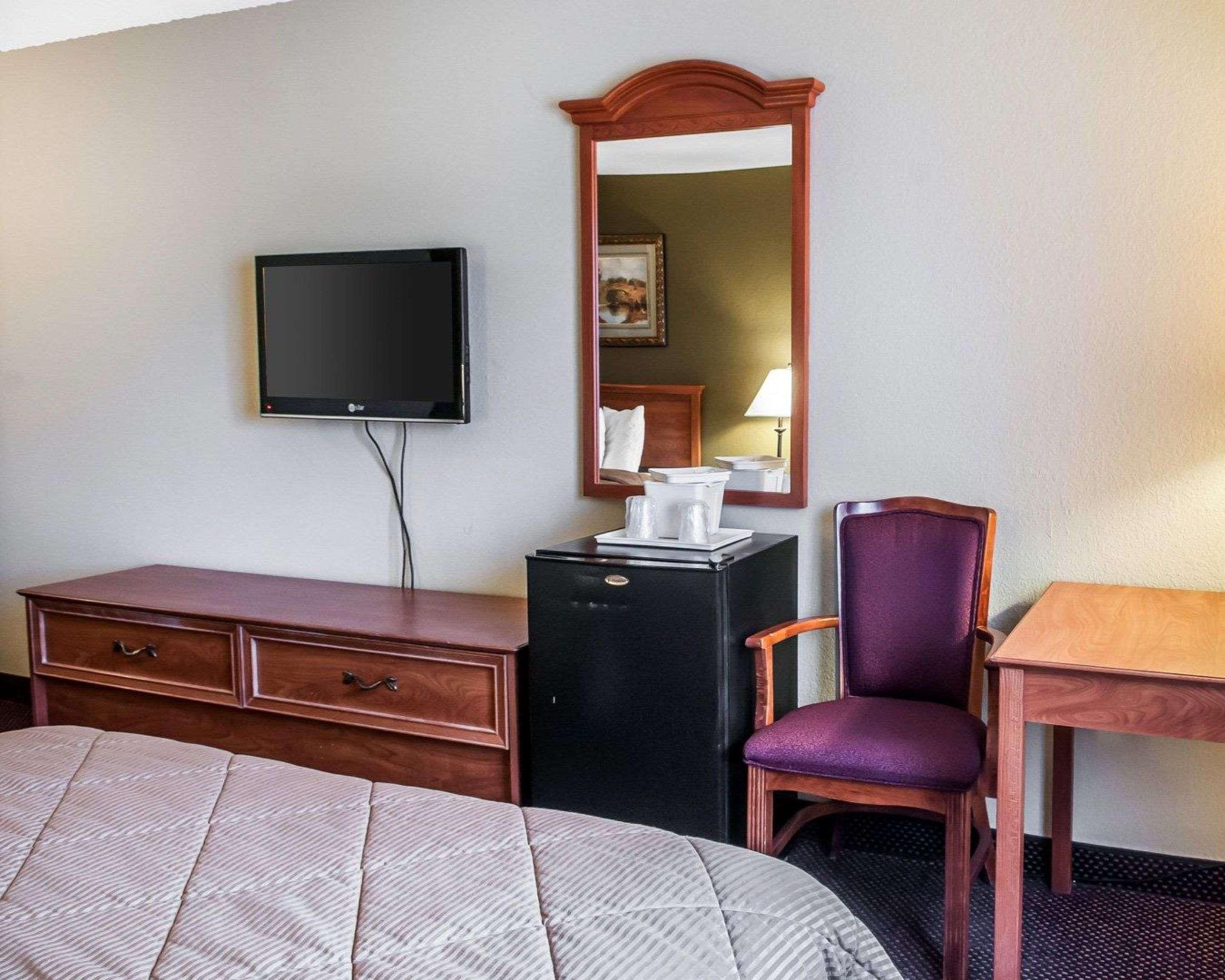Rodeway Inn Эспаньола Экстерьер фото