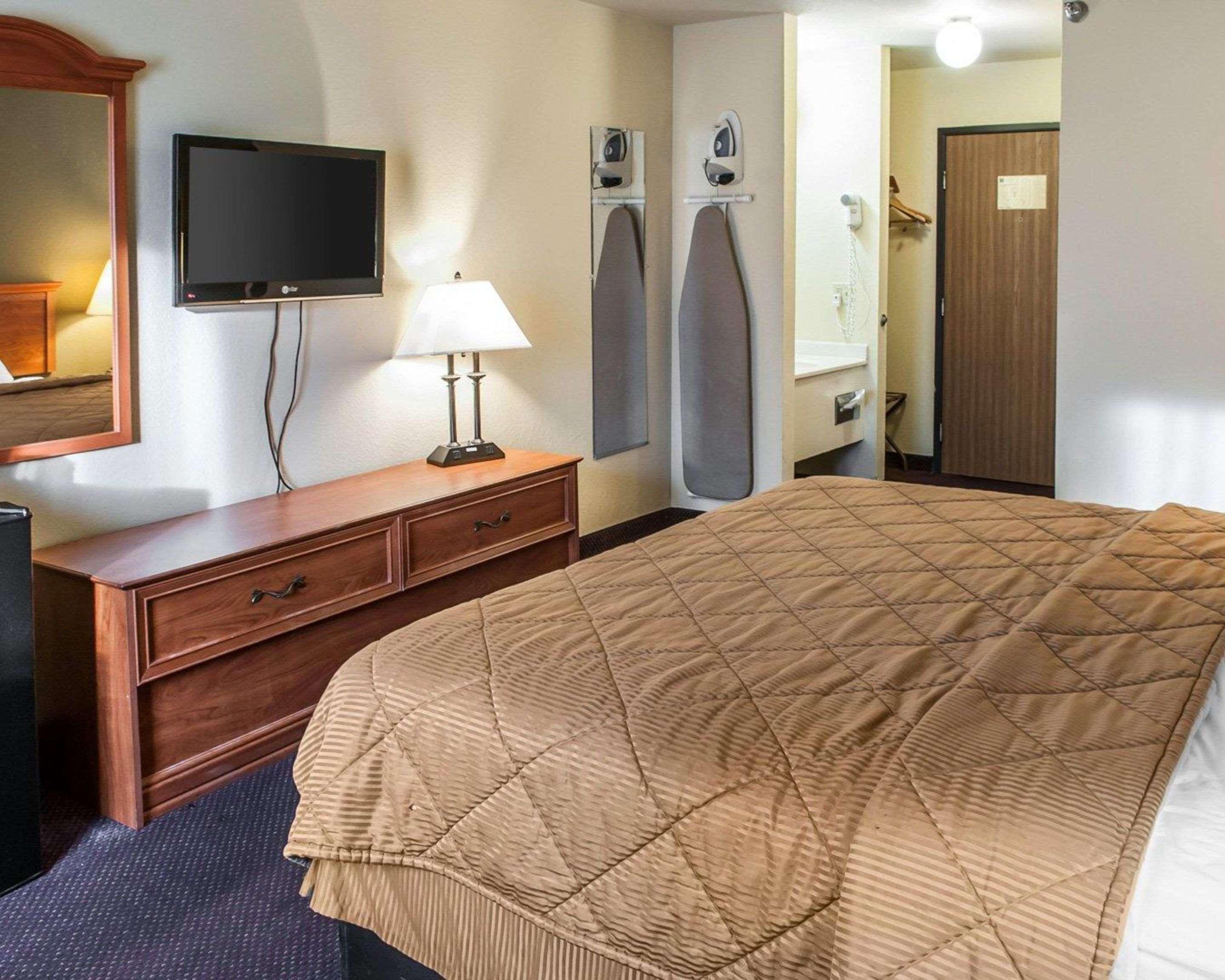 Rodeway Inn Эспаньола Экстерьер фото