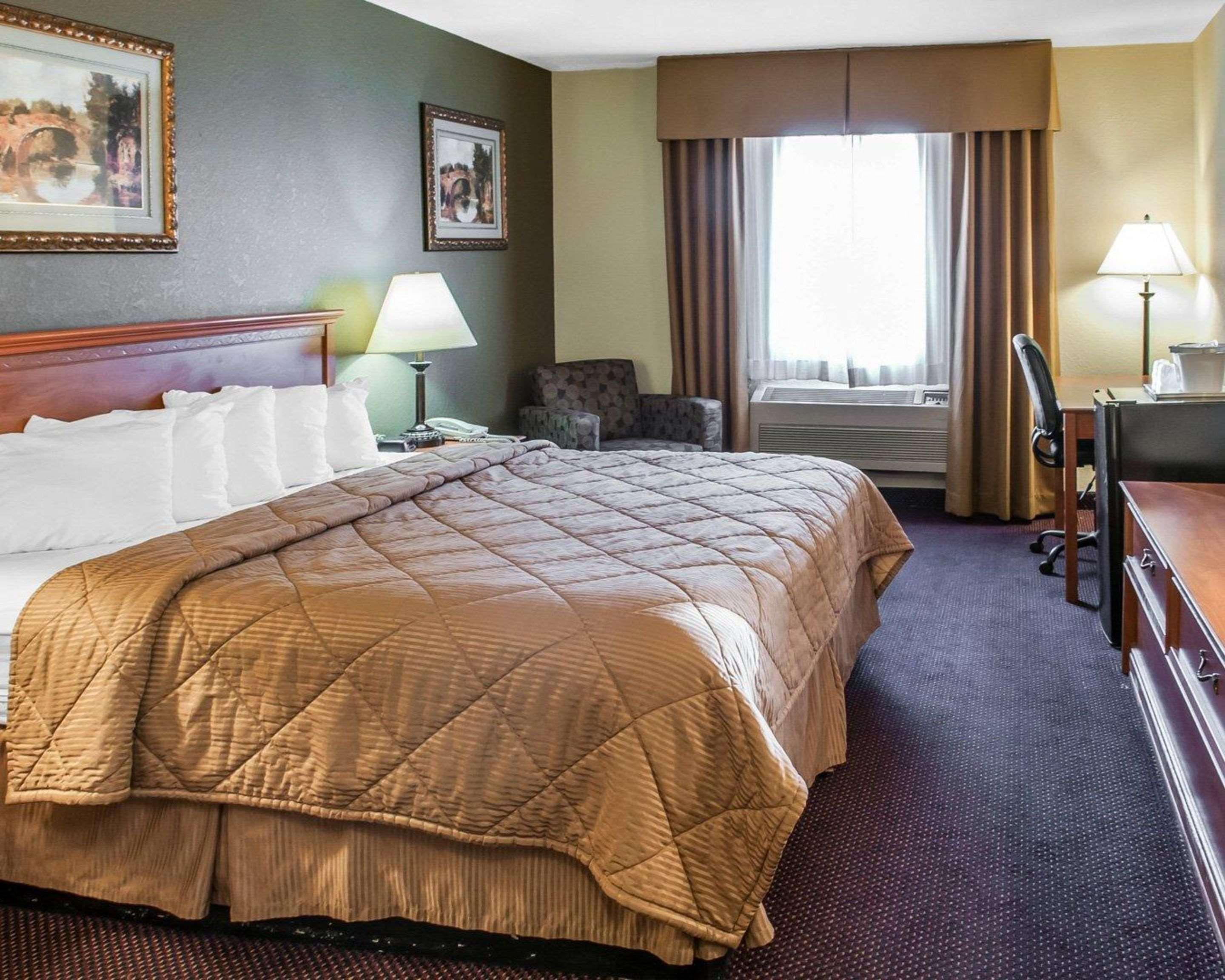 Rodeway Inn Эспаньола Экстерьер фото