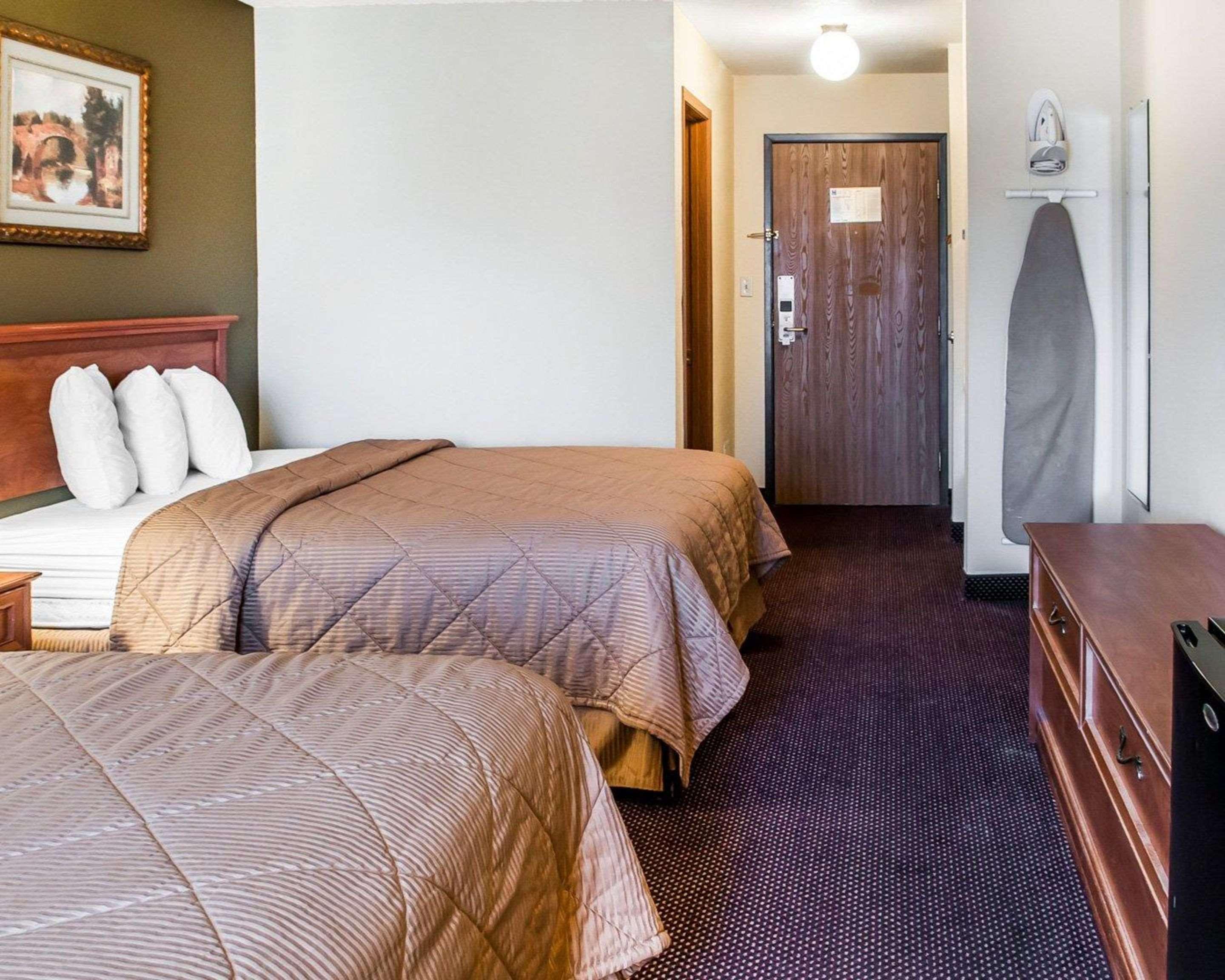 Rodeway Inn Эспаньола Экстерьер фото