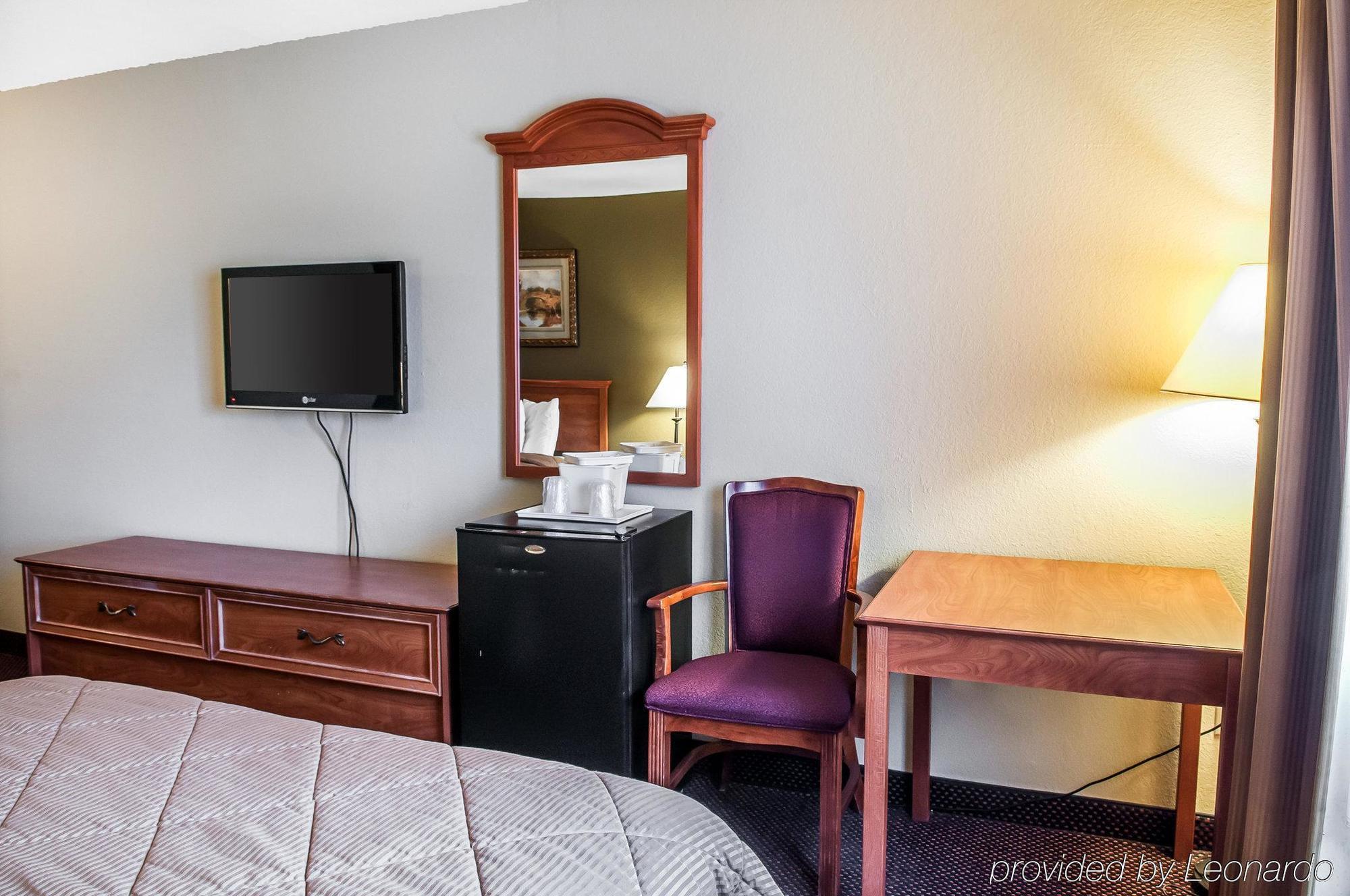 Rodeway Inn Эспаньола Экстерьер фото