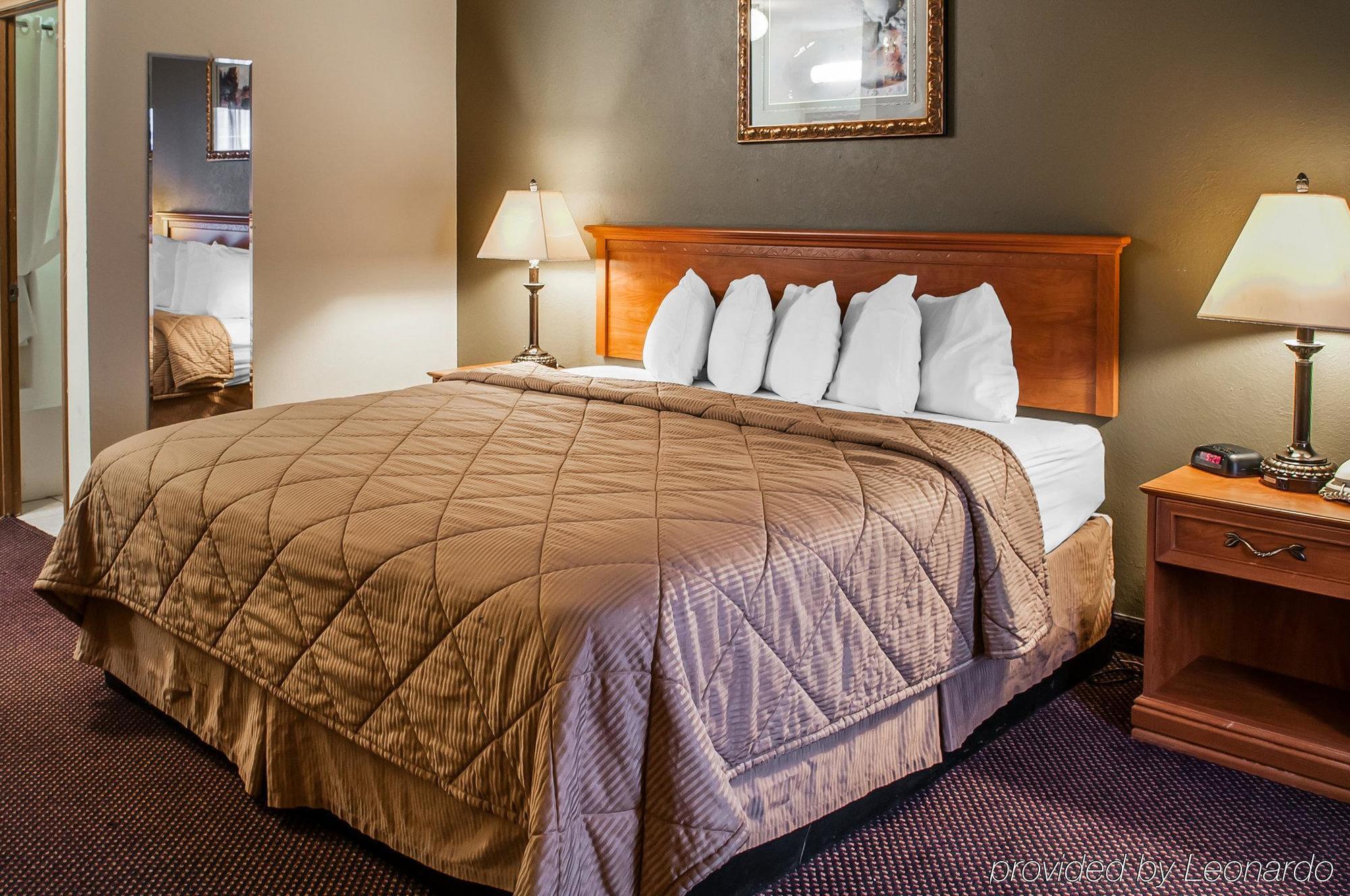 Rodeway Inn Эспаньола Экстерьер фото