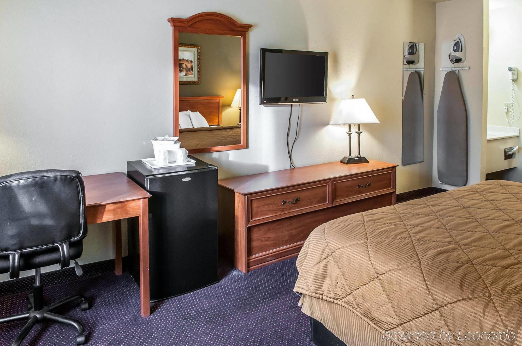 Rodeway Inn Эспаньола Экстерьер фото